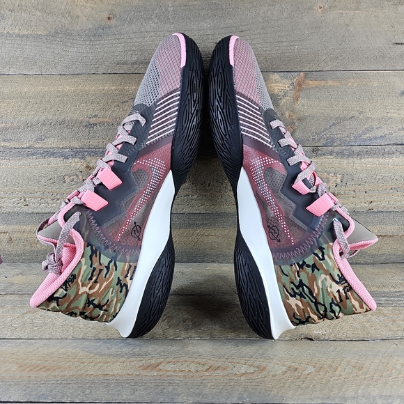 Nike Kyrie Flytrap V Moon Fossil Pink Camo Men's Basketball Shoes - Picture 7 of 12